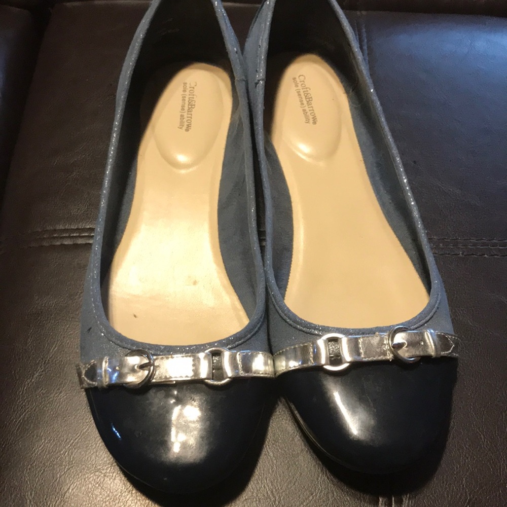 Women size 9 Croft and barrow sole sense ability flats in denim and dark blue